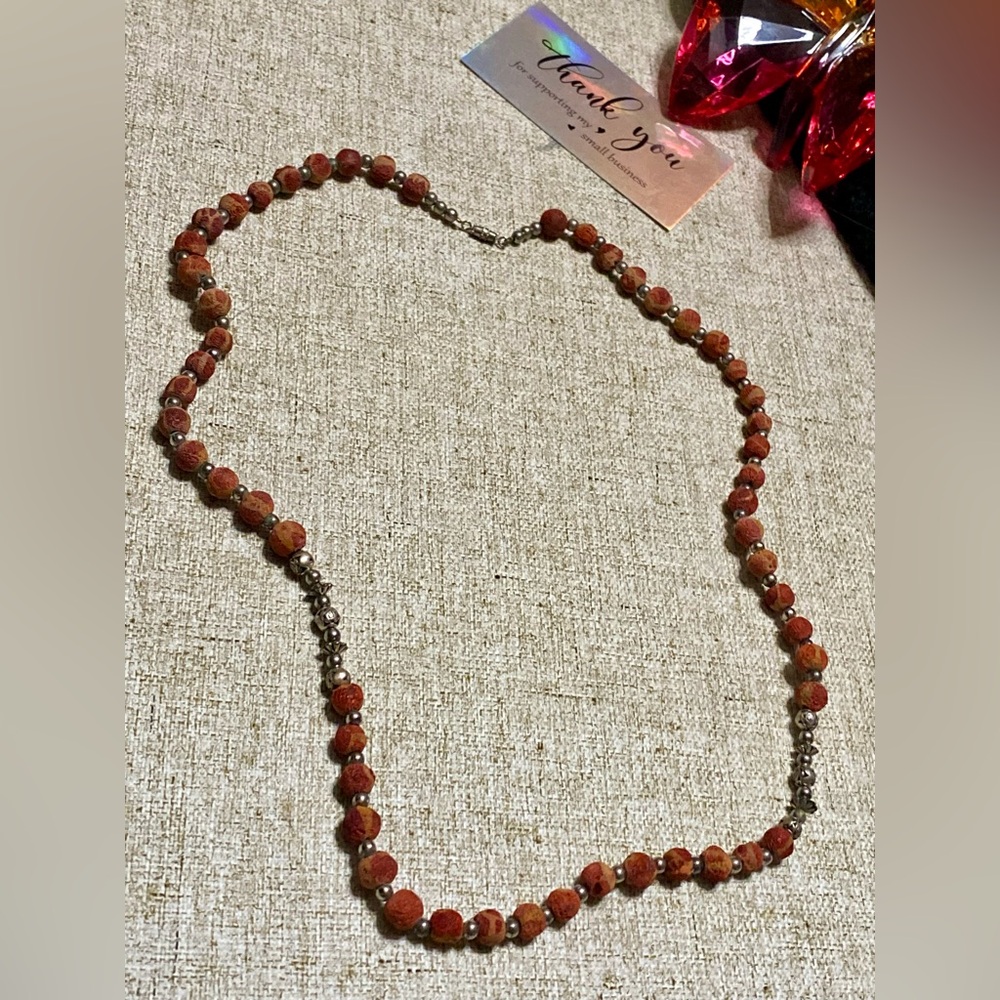 🧿Vintage Elegant Beaded Necklace in Red and Silver  Amulet 🧿